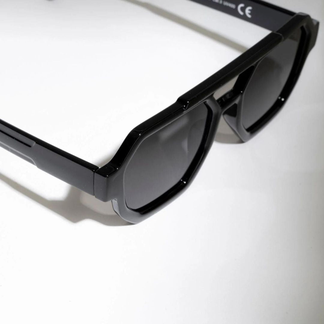 Black SZ 3501 Square Sunglasses