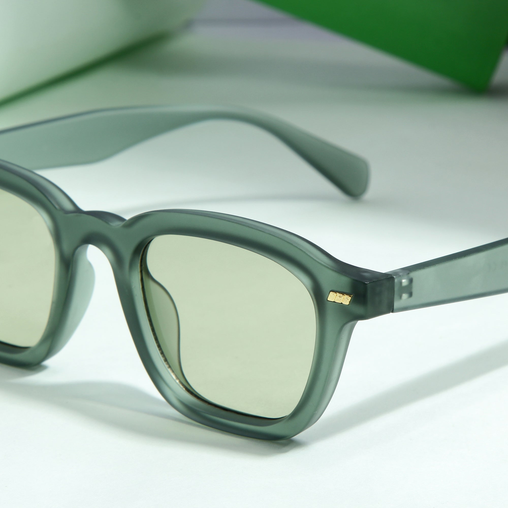 Spark Light Green Rectangle Sunglasses